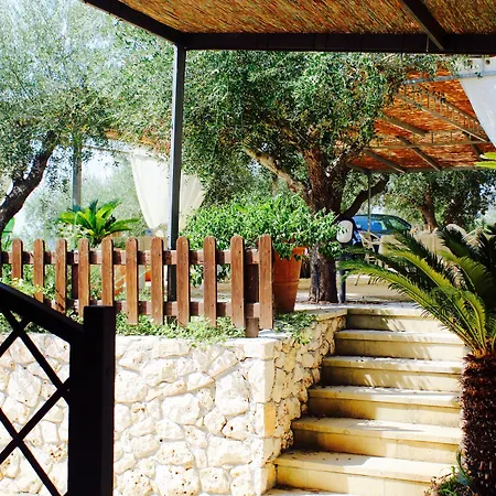 Alojamento de Acomodação e Pequeno-almoço Villa Amoru Castro By Hdsalento