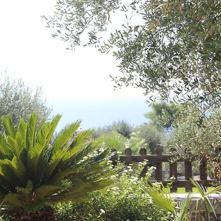 Alojamento de Acomodação e Pequeno-almoço Villa Amoru Castro By Hdsalento