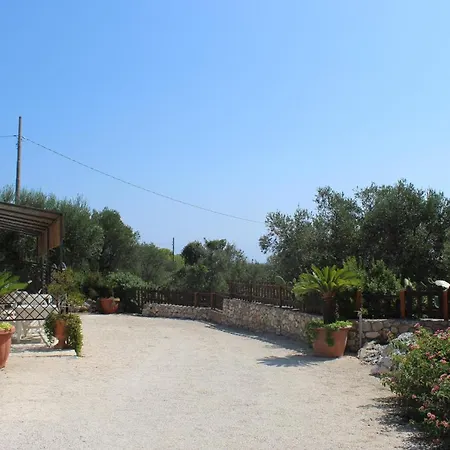 Alojamento de Acomodação e Pequeno-almoço Villa Amoru Castro By Hdsalento