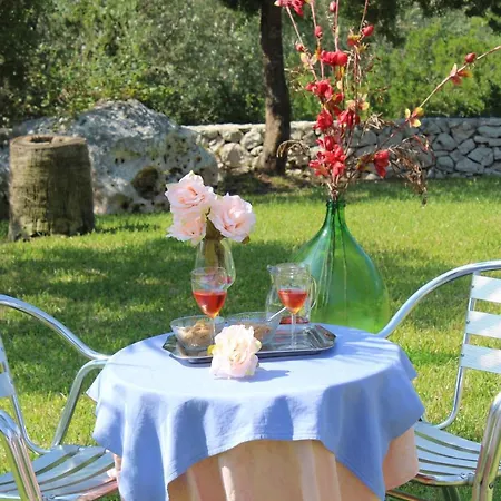 Amoru Bed & Breakfast 3*